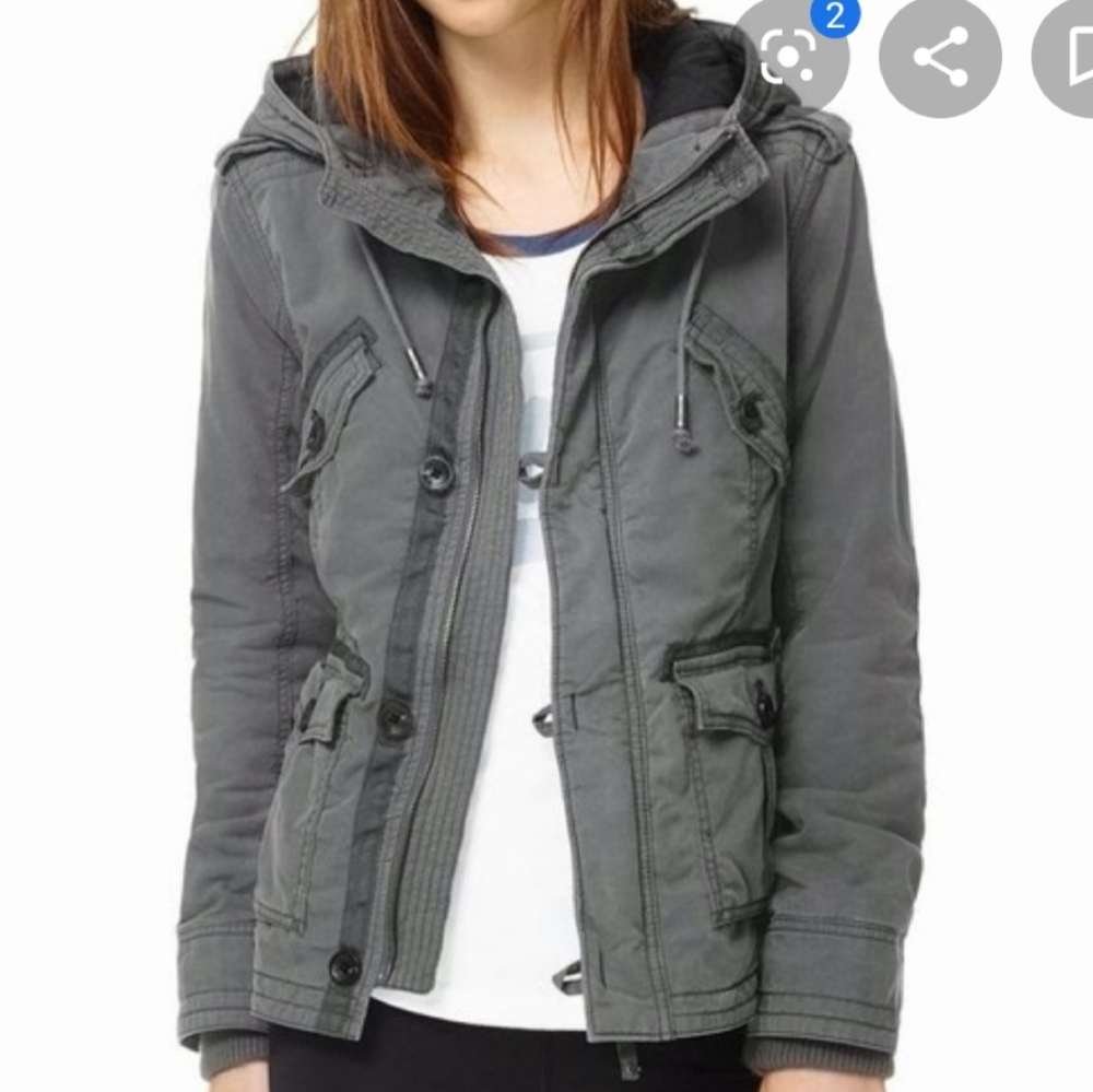 TNA Aritzia Platoon Jacket